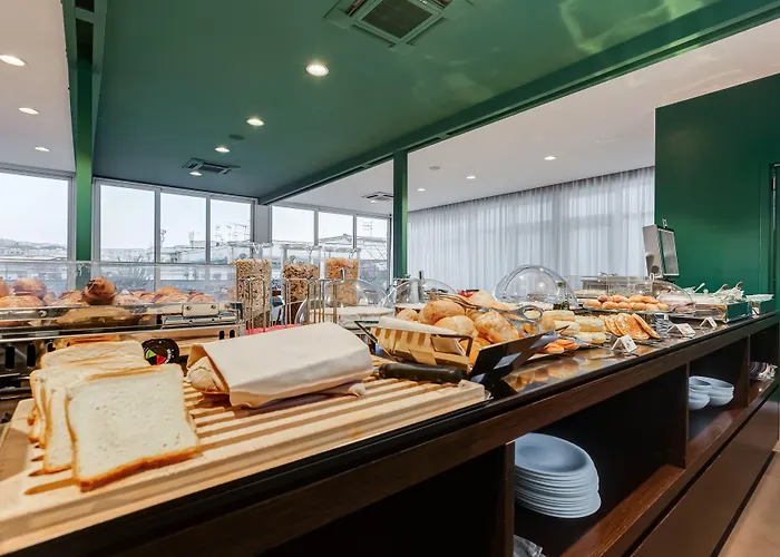 Western Plaza ナポリ