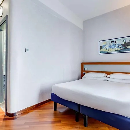 Western Plaza Hotel Napoli