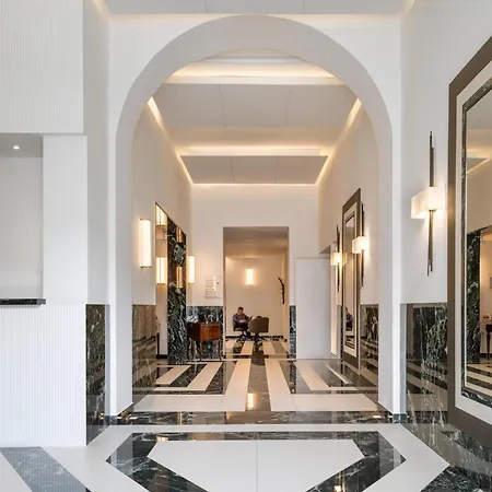 Hotel Western Plaza