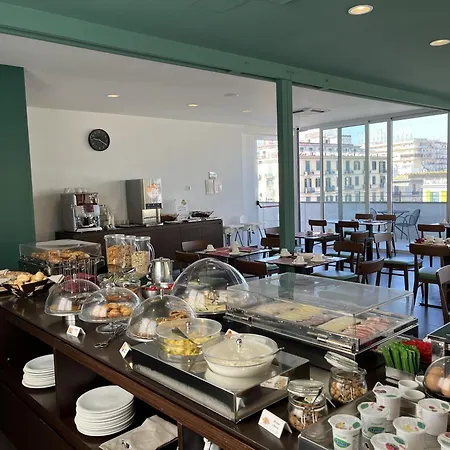 Hotel Western Plaza 4*