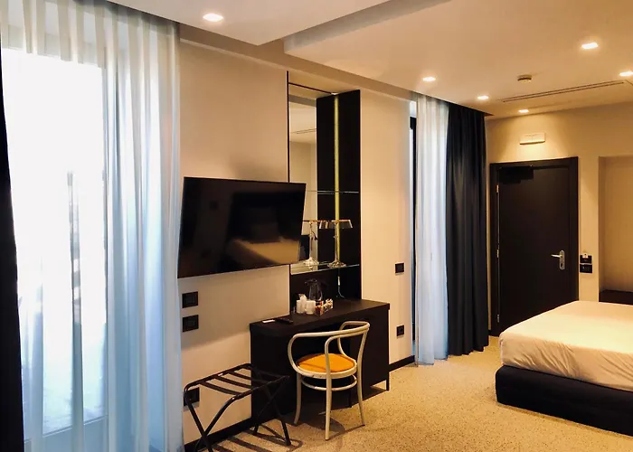 Szálloda Western Plaza