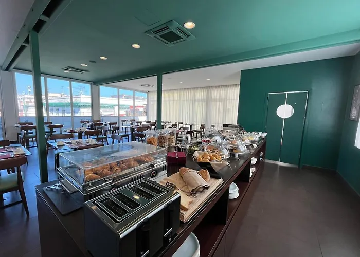 Western Plaza Szálloda 4*