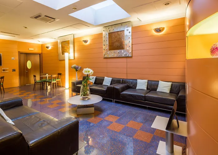 Western Plaza Szálloda 4*