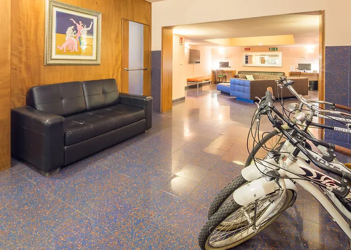 Western Plaza Szálloda