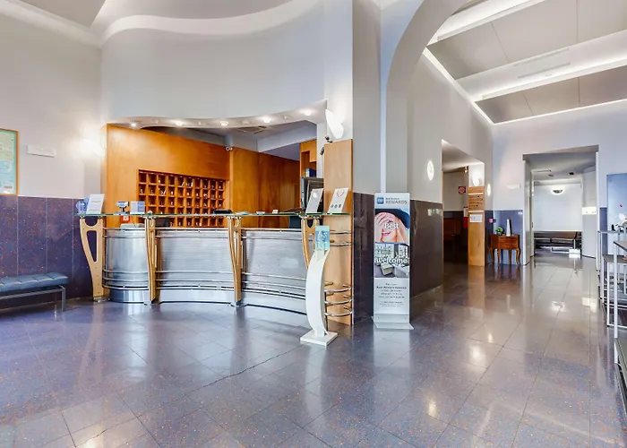 Western Plaza Nápoly