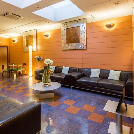 Western Plaza Szálloda 4*