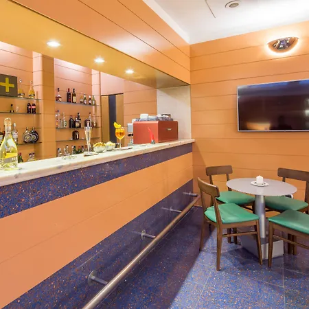 Western Plaza 4*