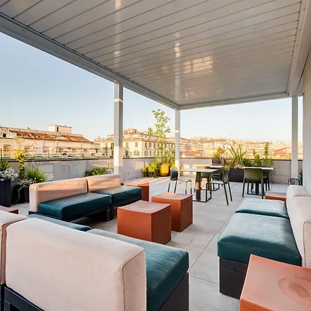 Szálloda Western Plaza 4*