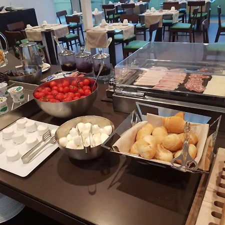 Western Plaza Szálloda 4*