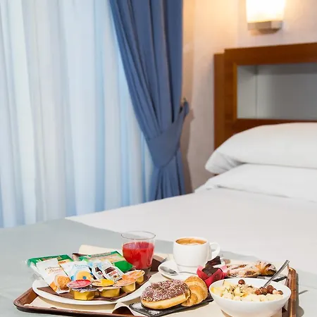 Western Plaza Szálloda 4*